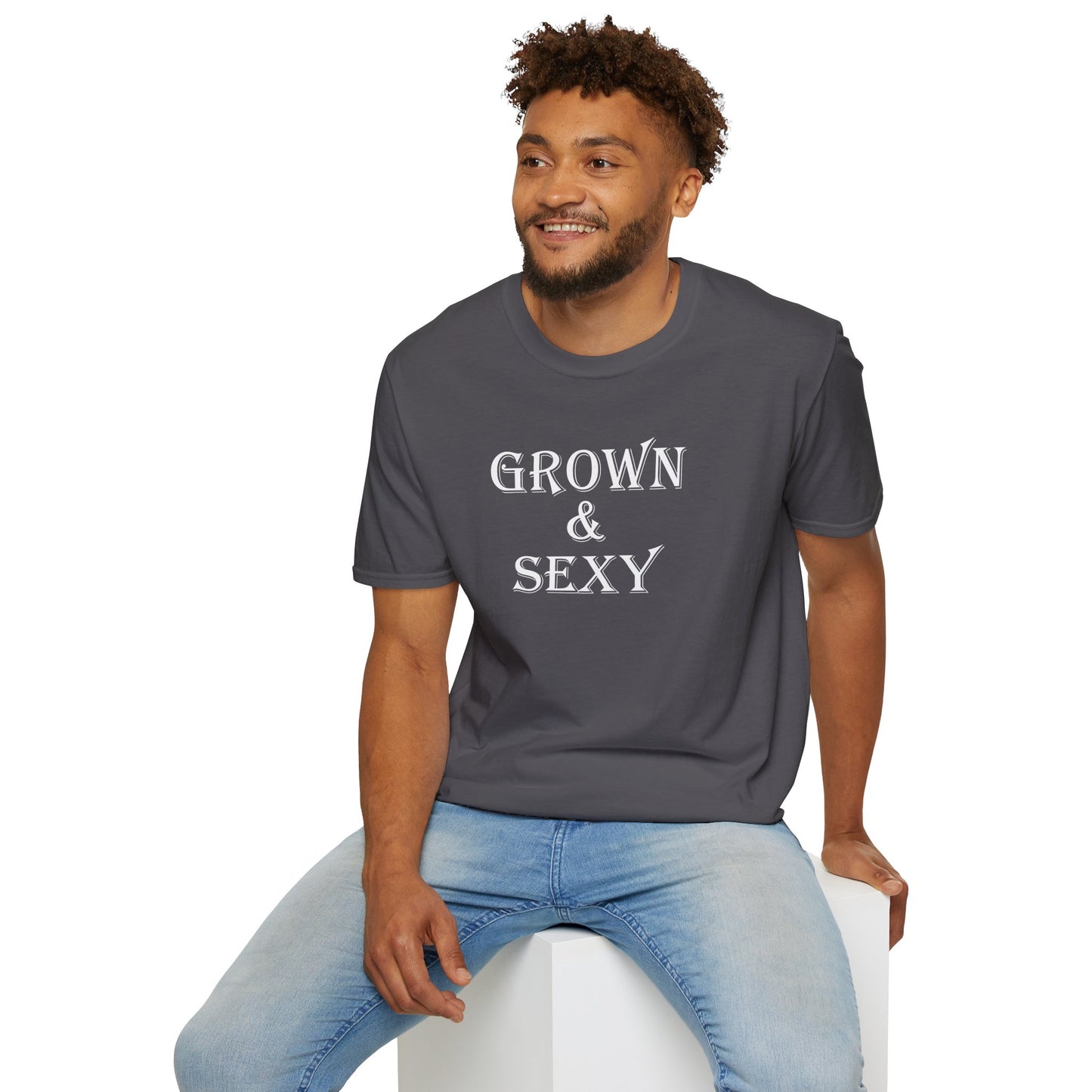 T-Shirt - Unisex Softstyle - Grown & Sexy